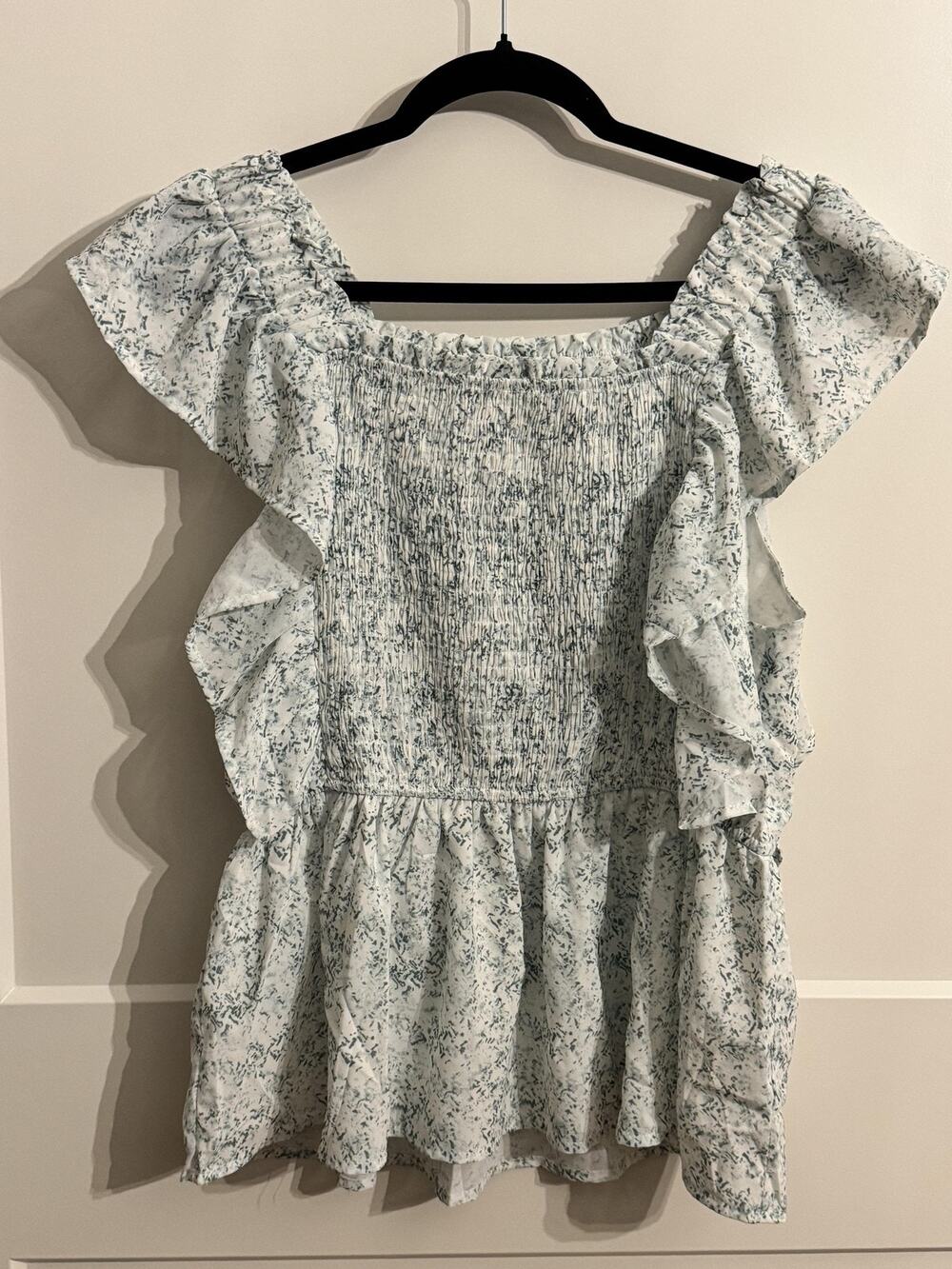 Hayden Los Angeles Tunic Blouse Womens Large White Ruffle Smocked Boho Top
